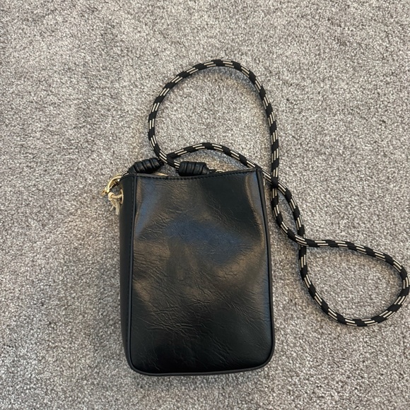 Universal Thread Purse - Picture 2 of 4